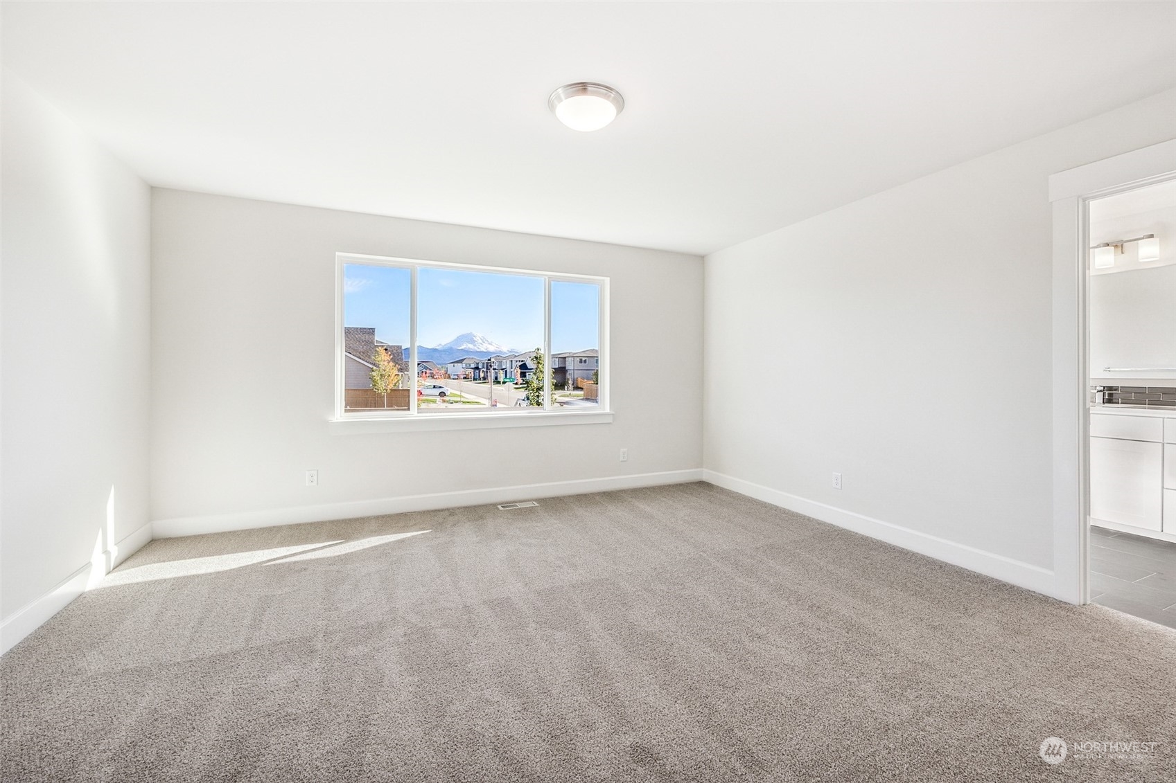 6015 229th Ave E #250