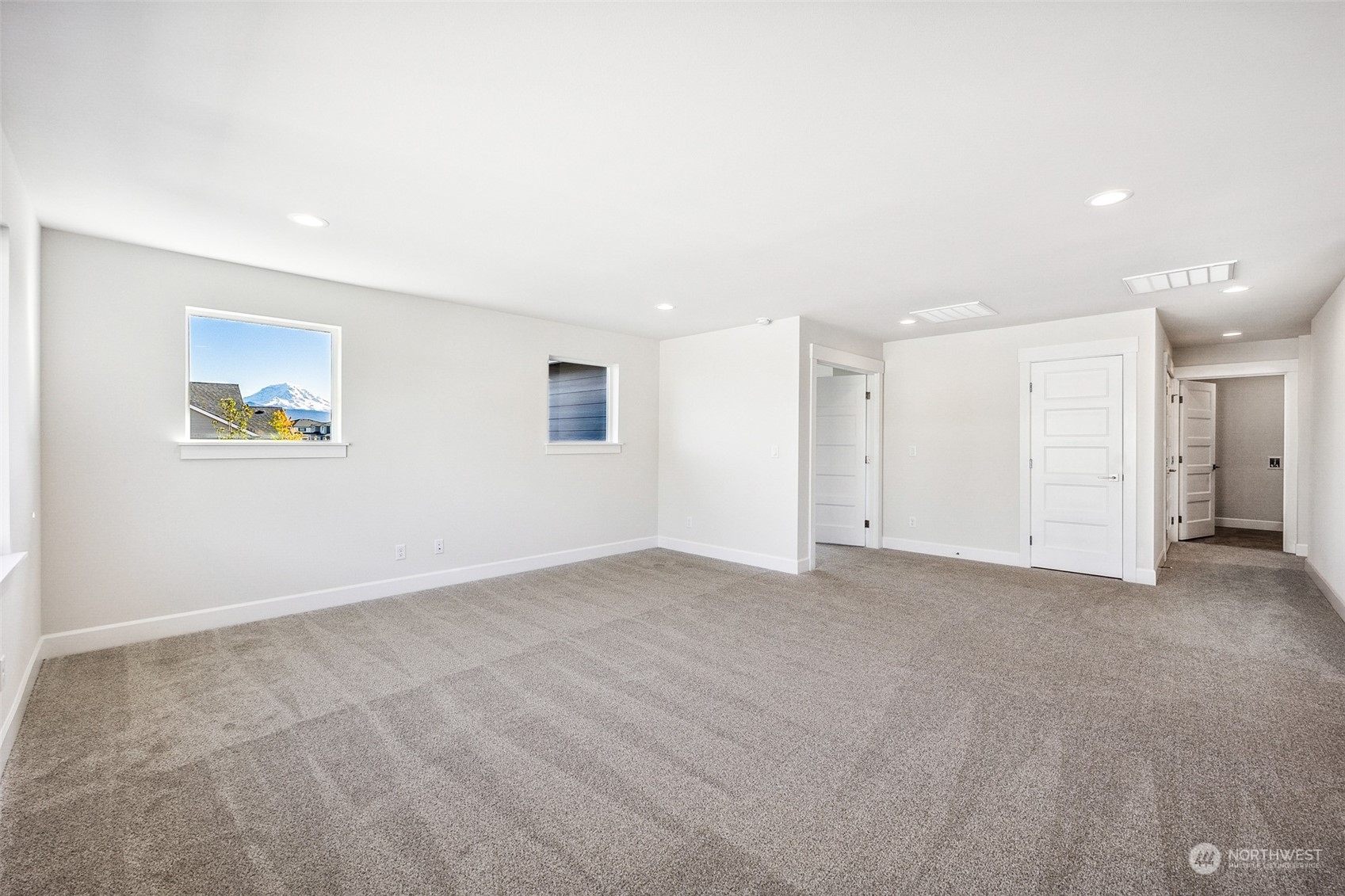 6015 229th Ave E #250