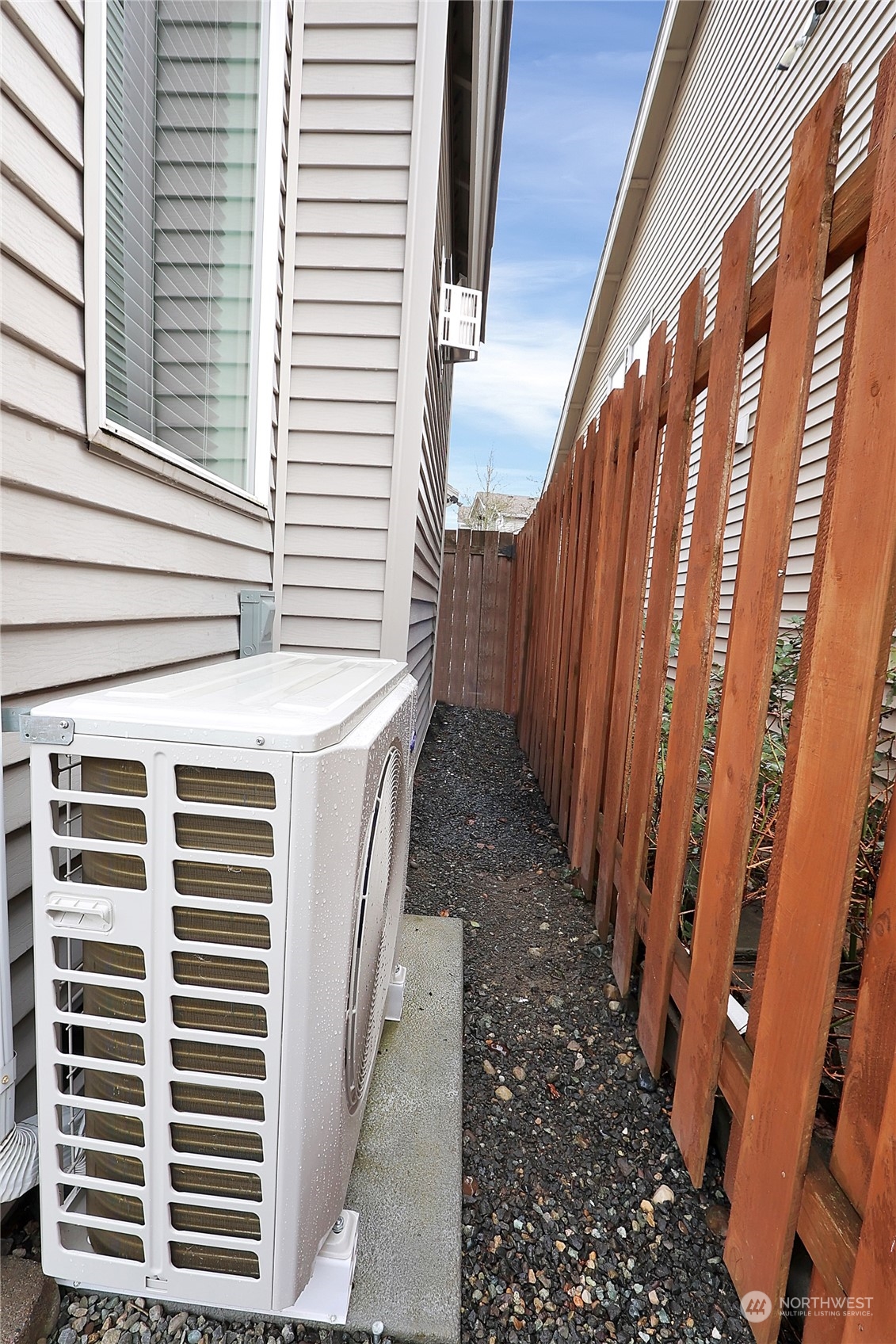 6209 Elizabeth Ave SE