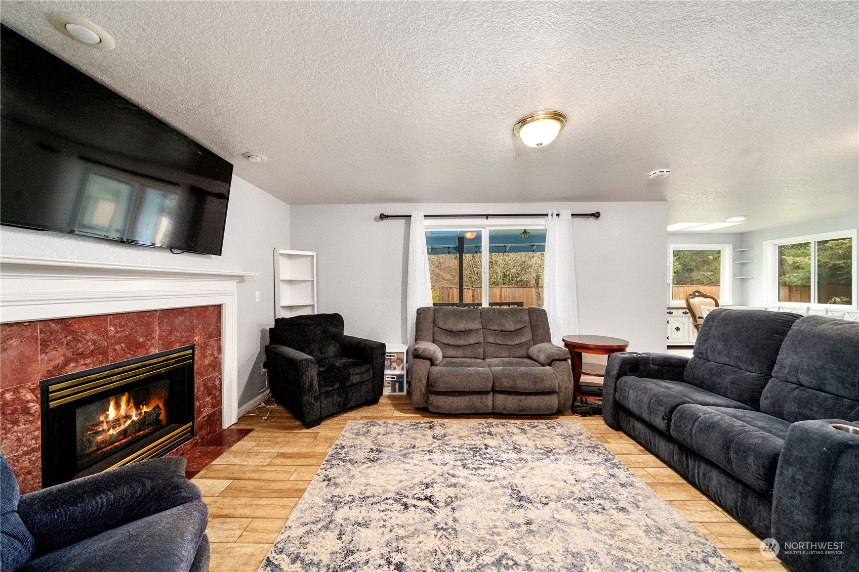 5911 Compton Loop SE