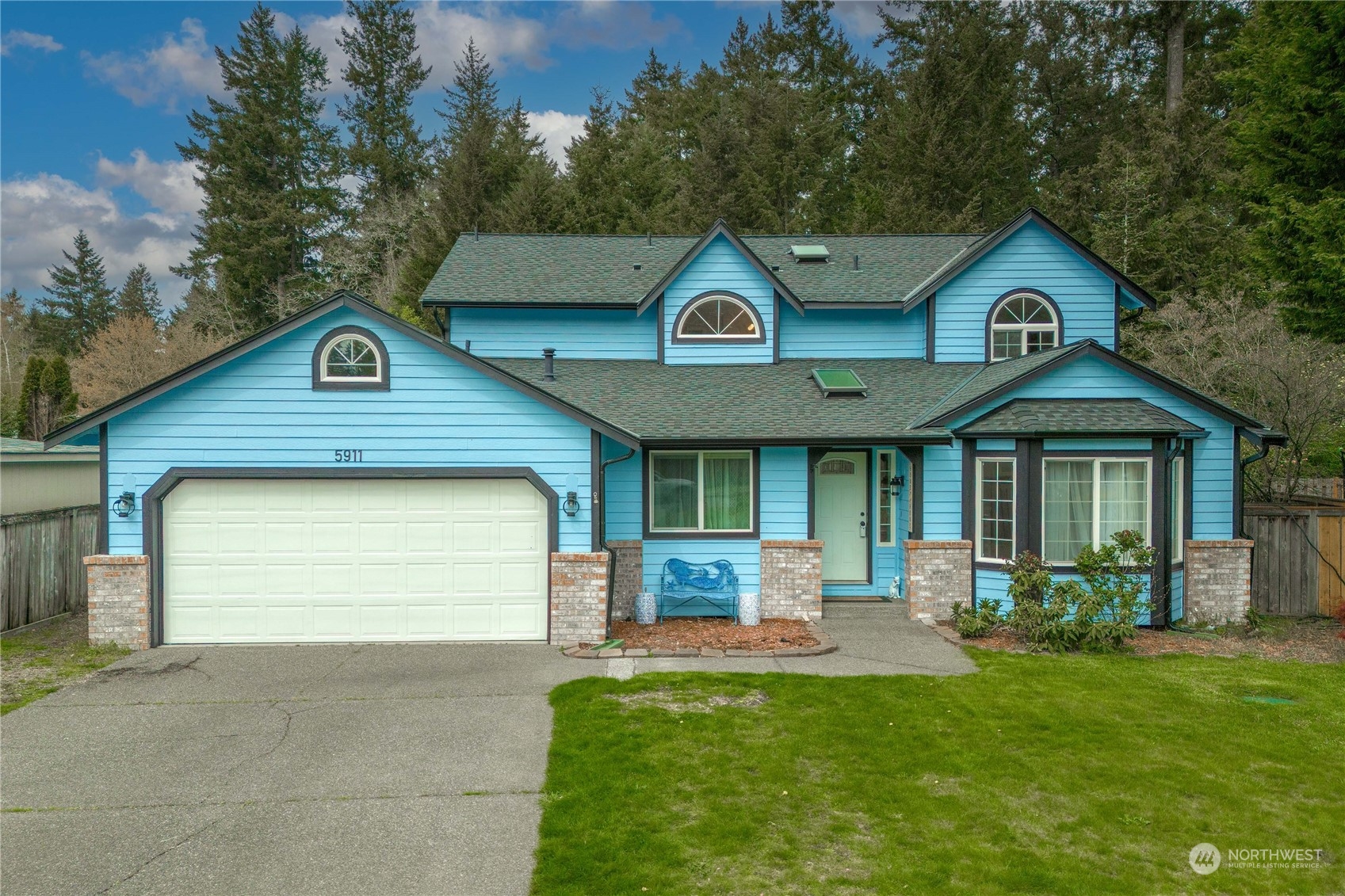 5911 Compton Loop SE