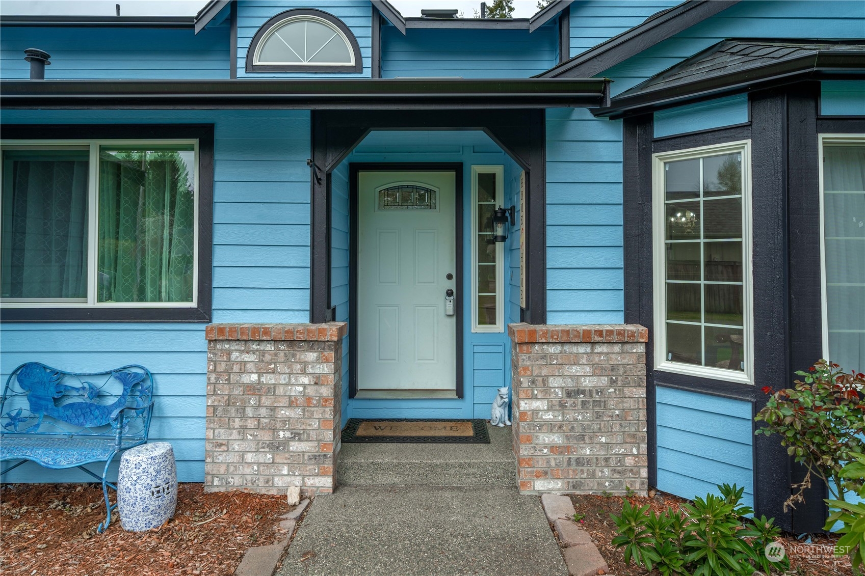 5911 Compton Loop SE