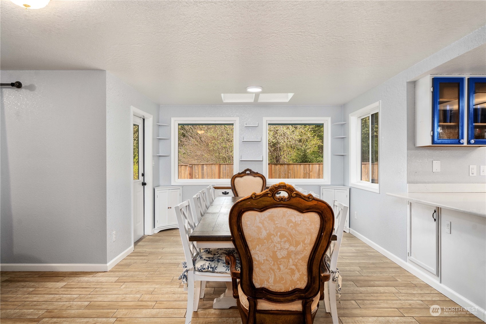 5911 Compton Loop SE