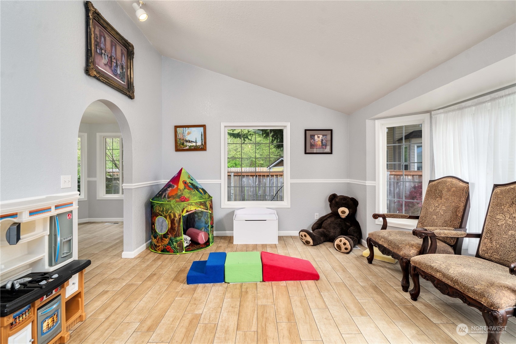 5911 Compton Loop SE