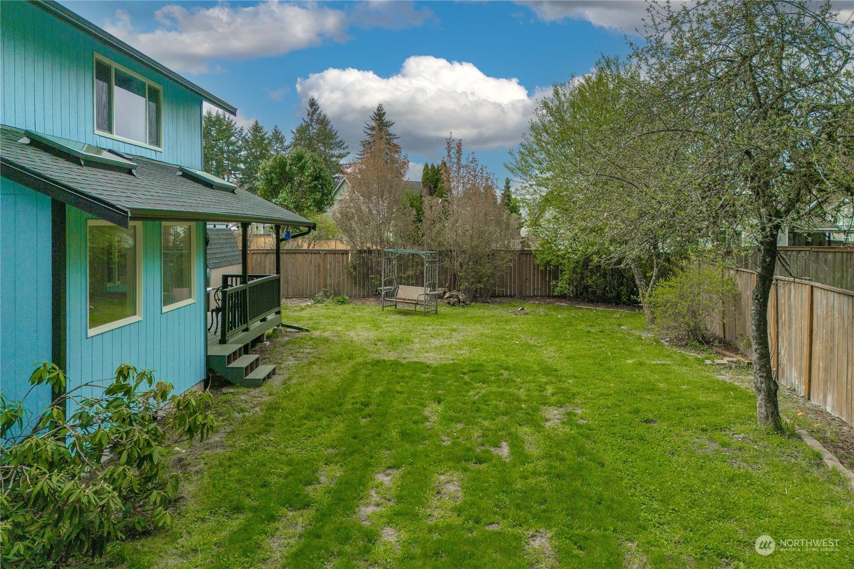 5911 Compton Loop SE