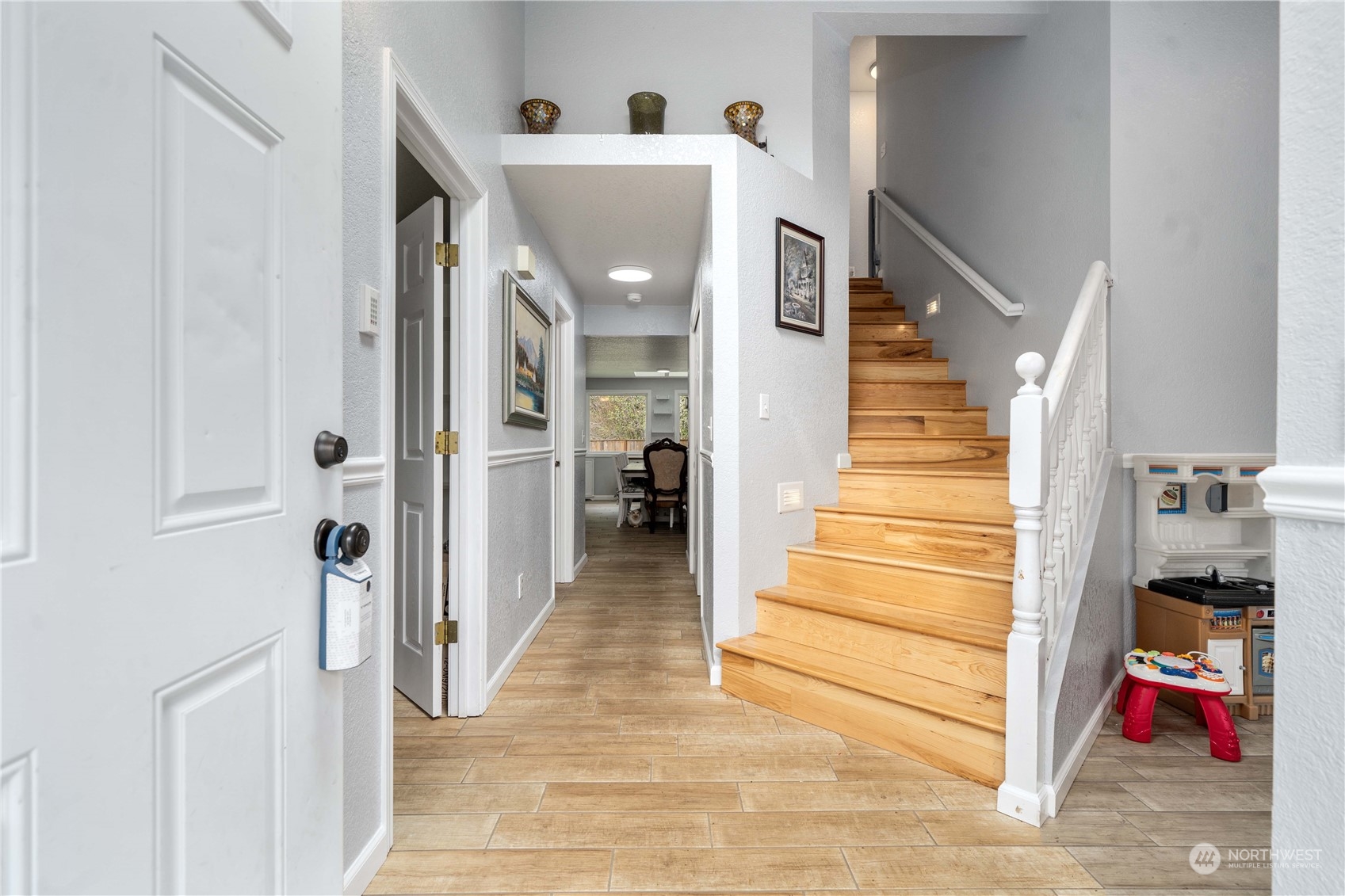 5911 Compton Loop SE