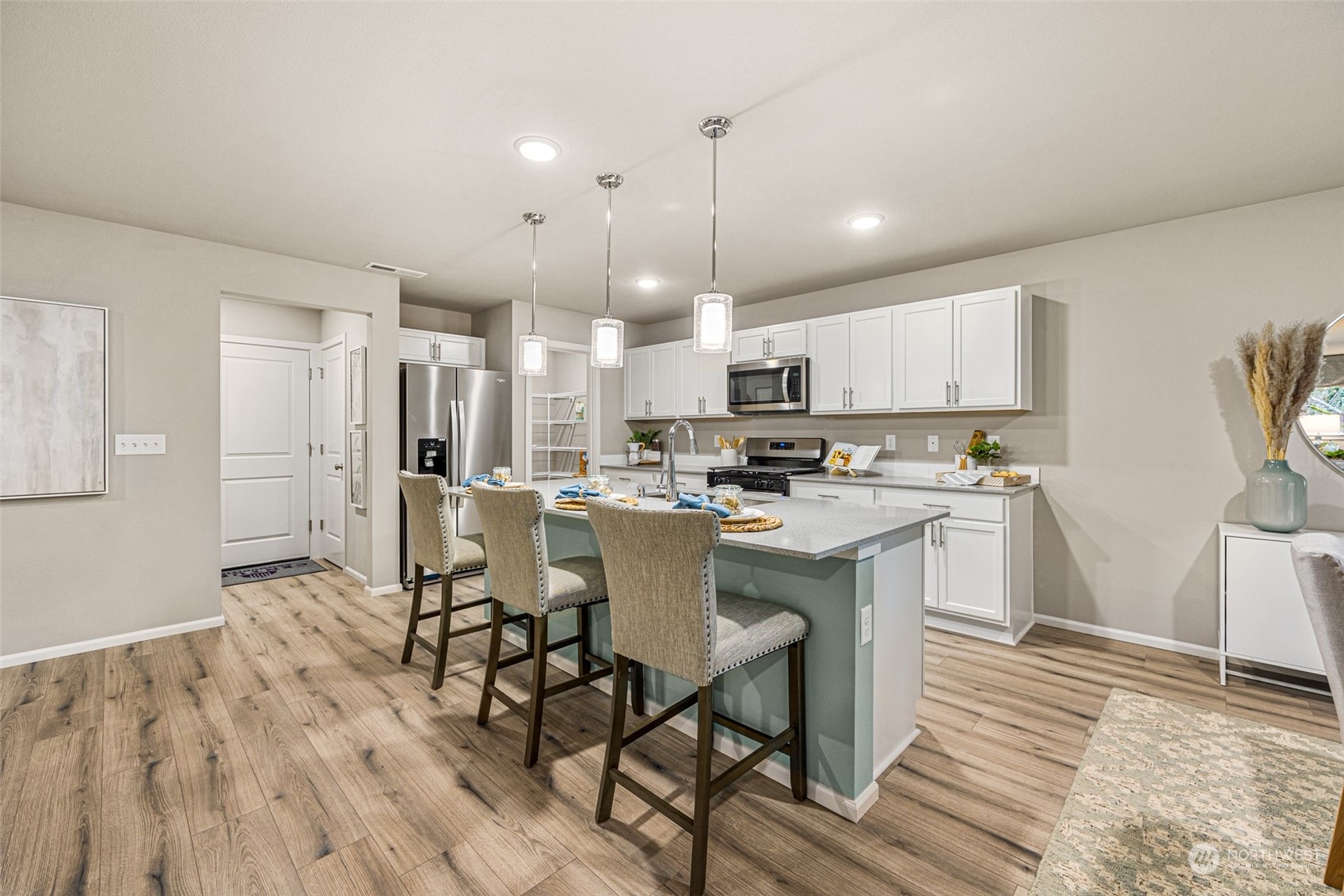 3031 (Lot 12) 6th Avenue NE