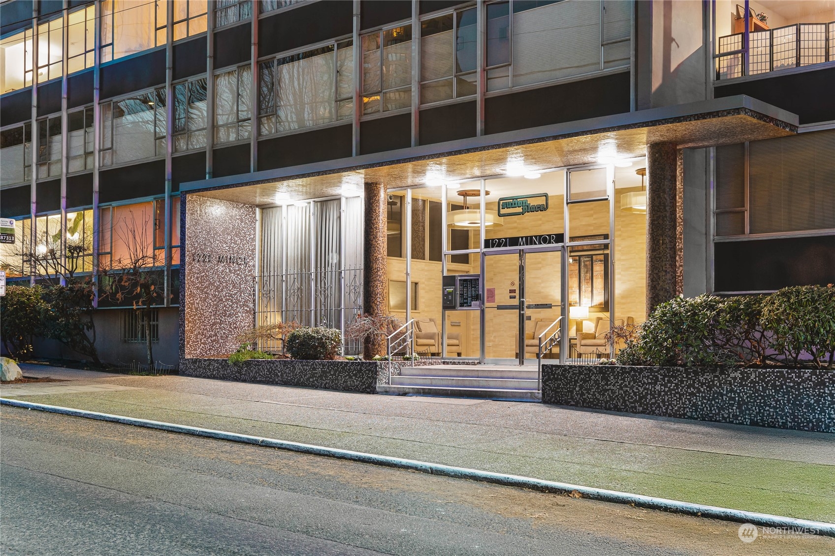 1221 Minor Avenue Unit: 608