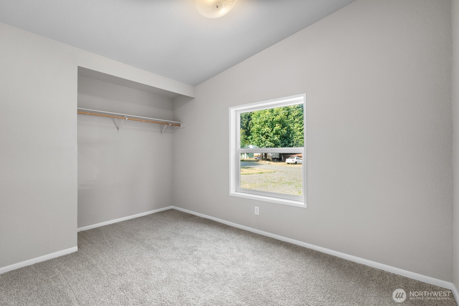 178 Mt Rainier Drive