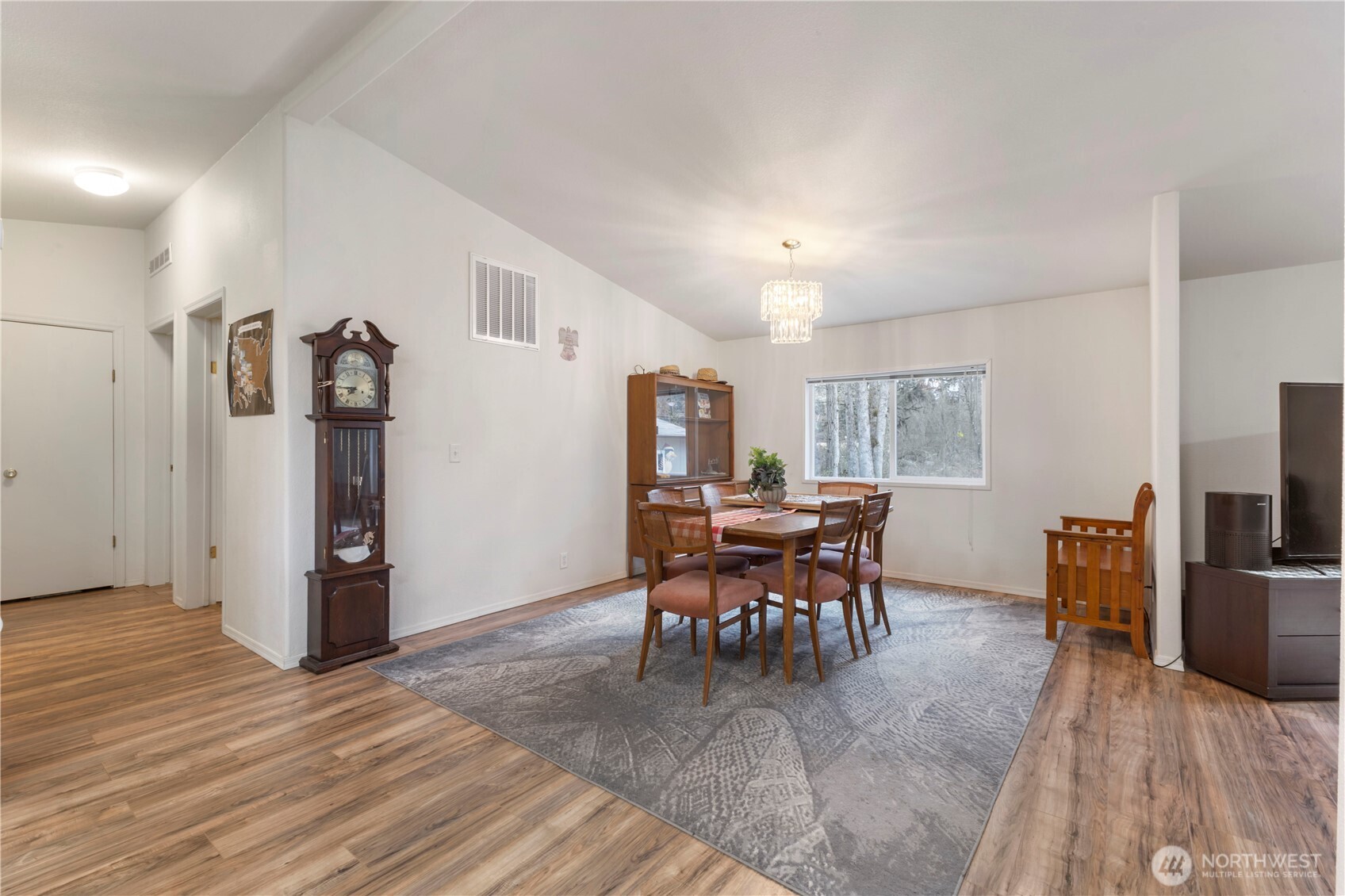 11248 Morris Road SE