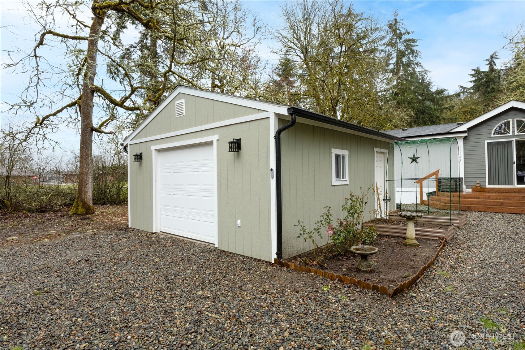 11248 Morris Road SE