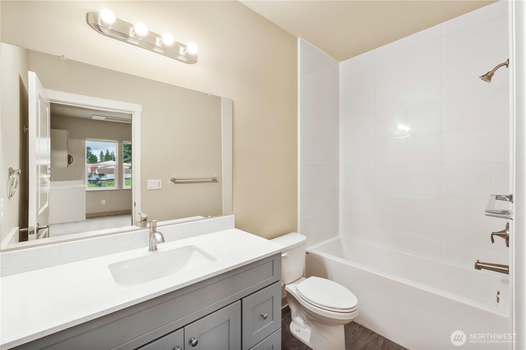 906 104th Street Ct S