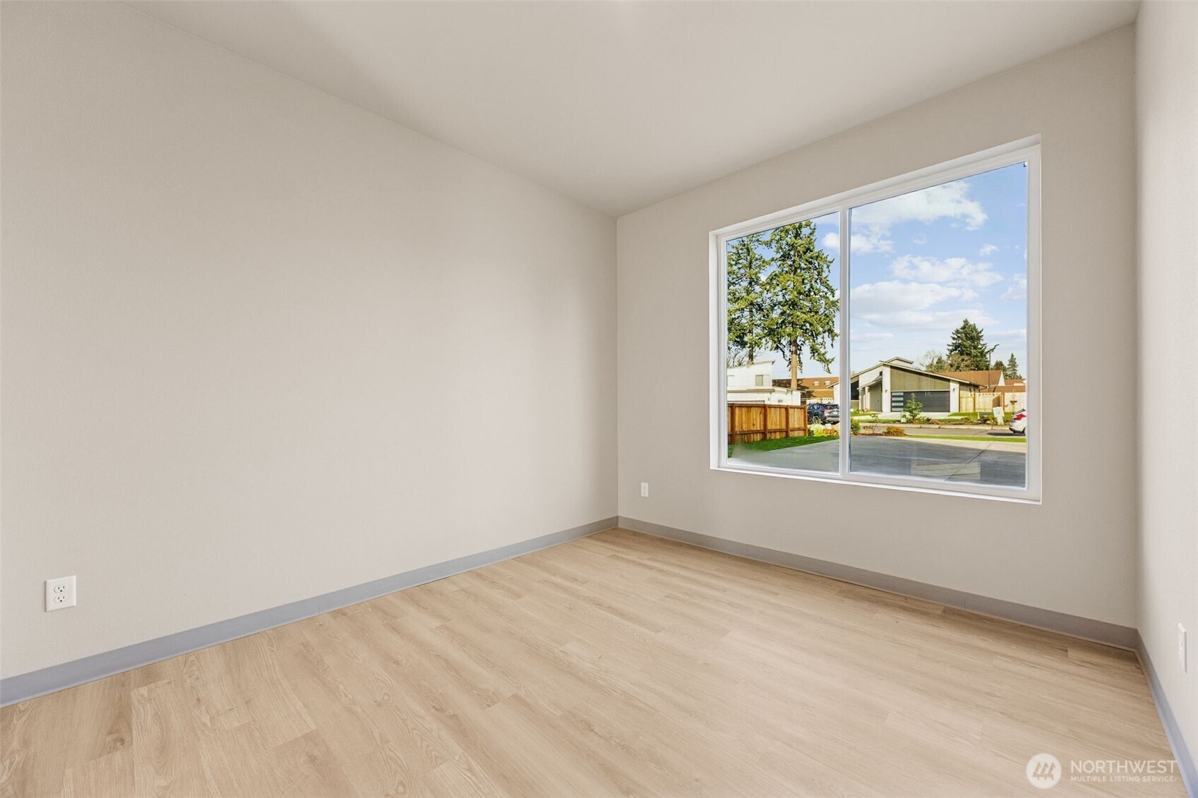 906 104th Street Ct S