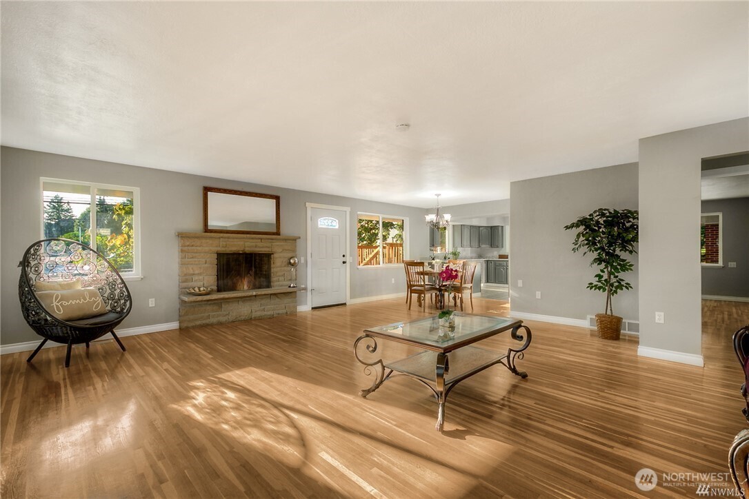 7415 Steilacoom Boulevard SW