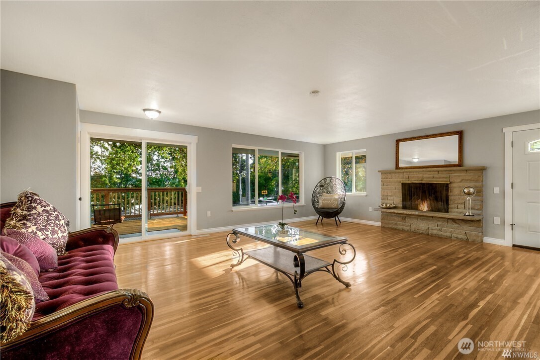 7415 Steilacoom Boulevard SW