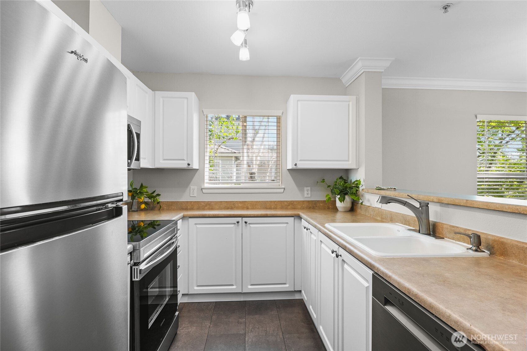 33020 10th Avenue SW Unit: Y304