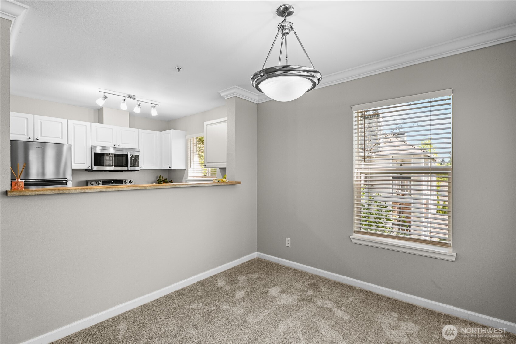 33020 10th Avenue SW Unit: Y304