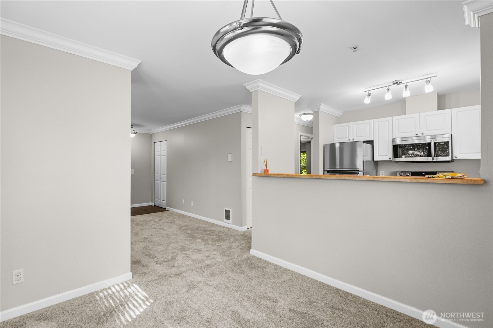 33020 10th Avenue SW Unit: Y304