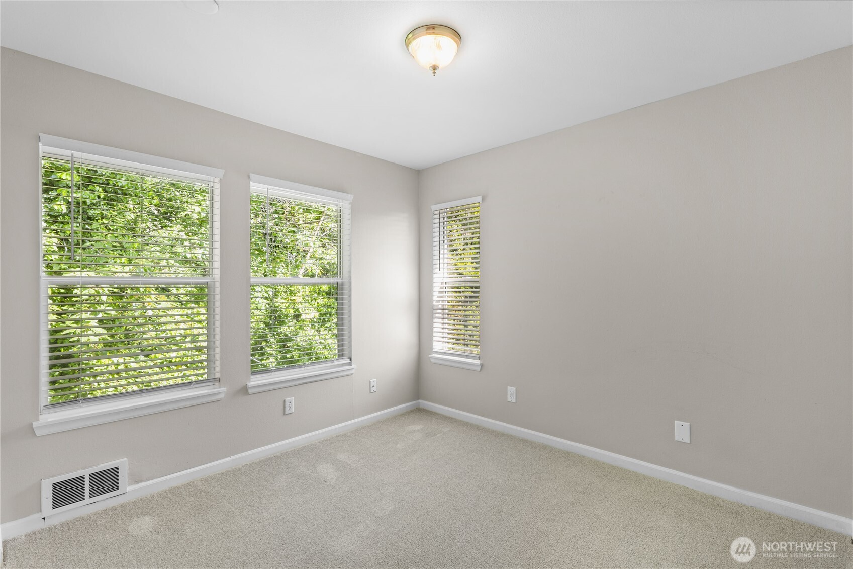 33020 10th Avenue SW Unit: Y304