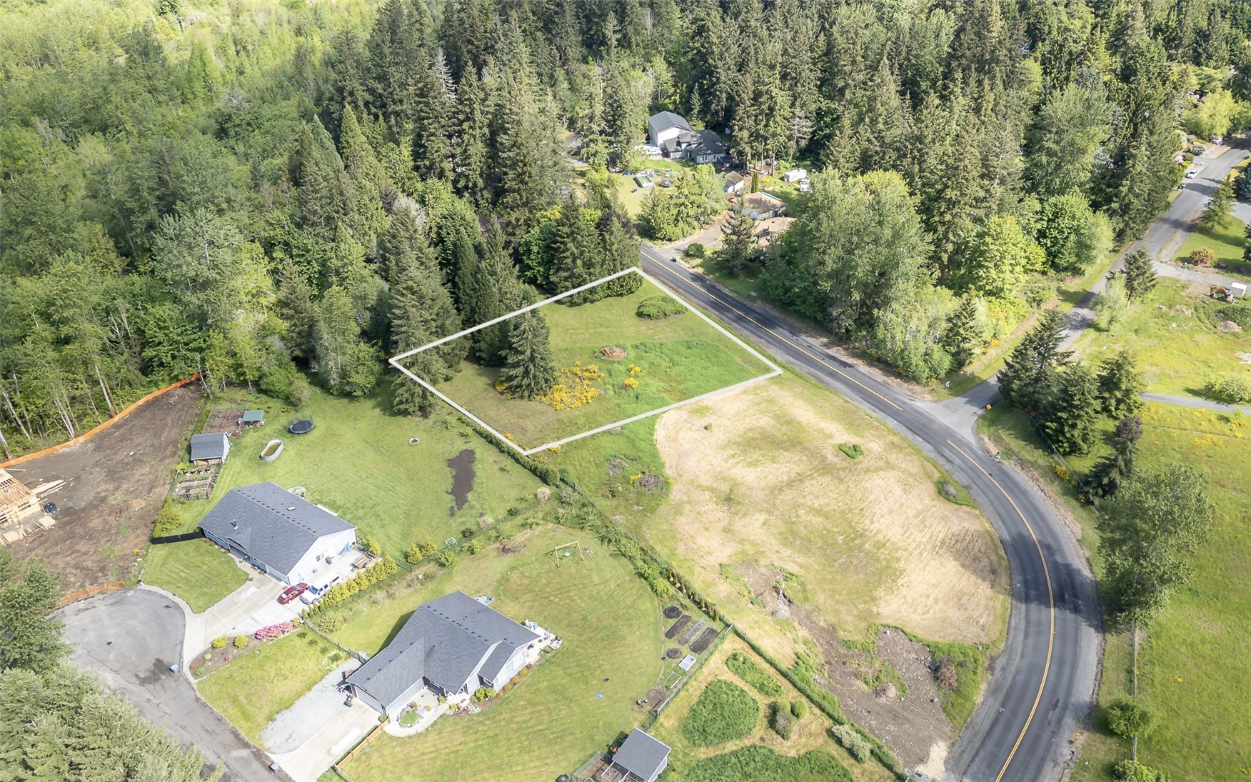 23722 Country Drive E