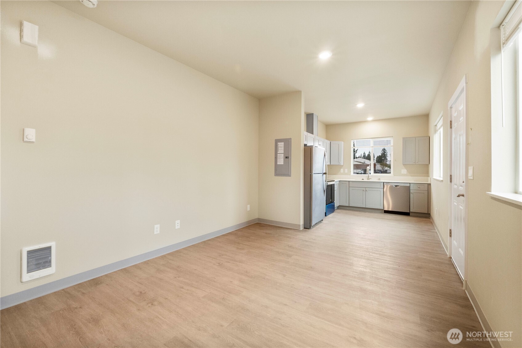 906 104th Street Ct S