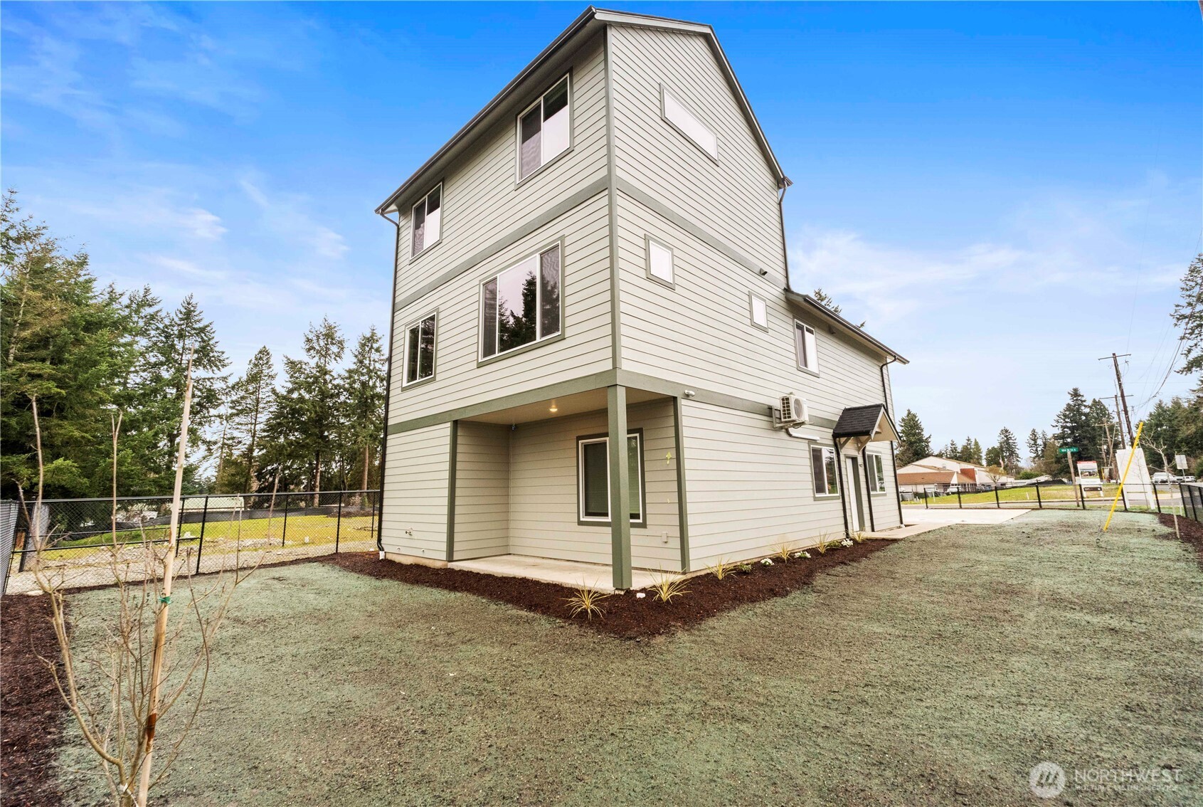 906 104th Street Ct S