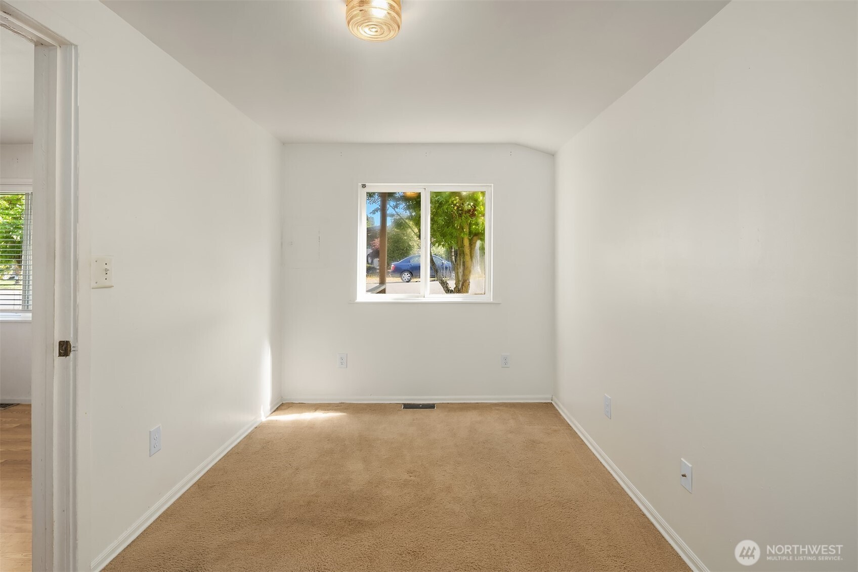 8432 S 117th Place