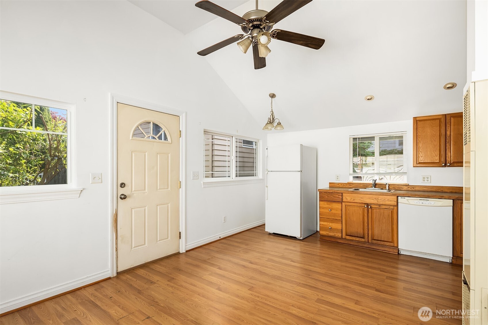 8432 S 117th Place
