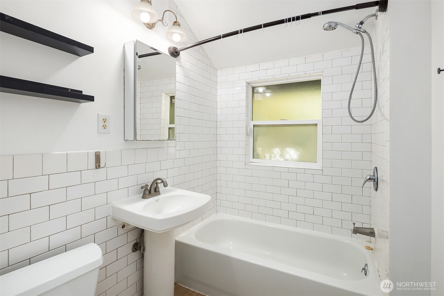 8432 S 117th Place