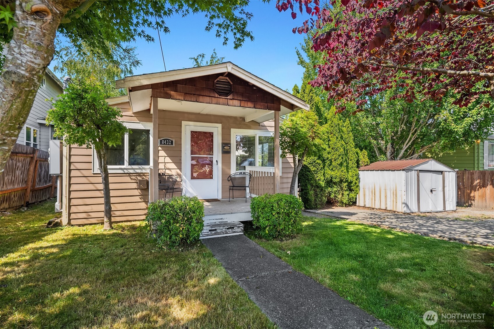 8432 S 117th Place