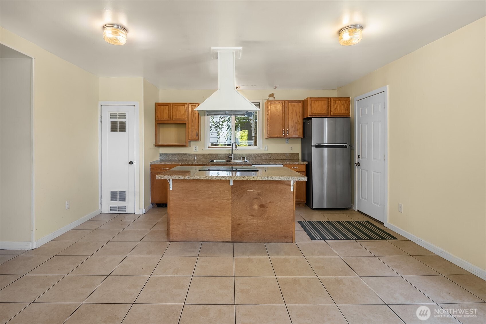 8432 S 117th Place