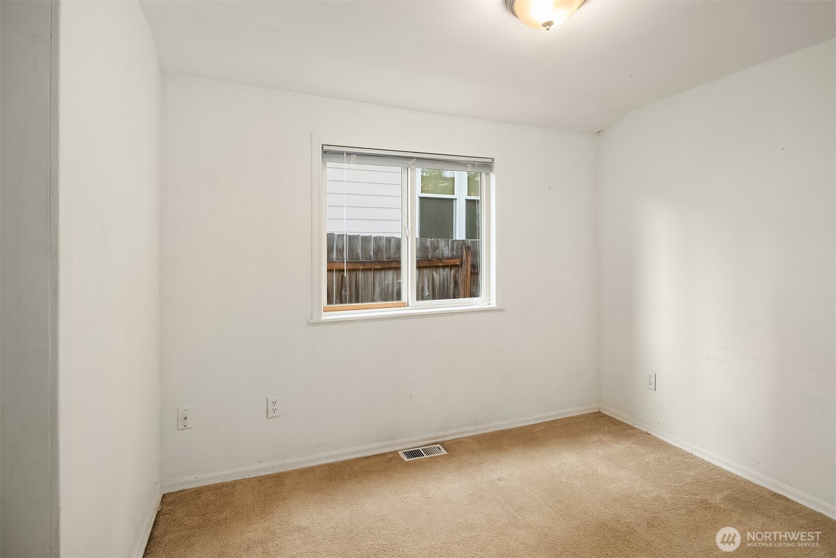 8432 S 117th Place