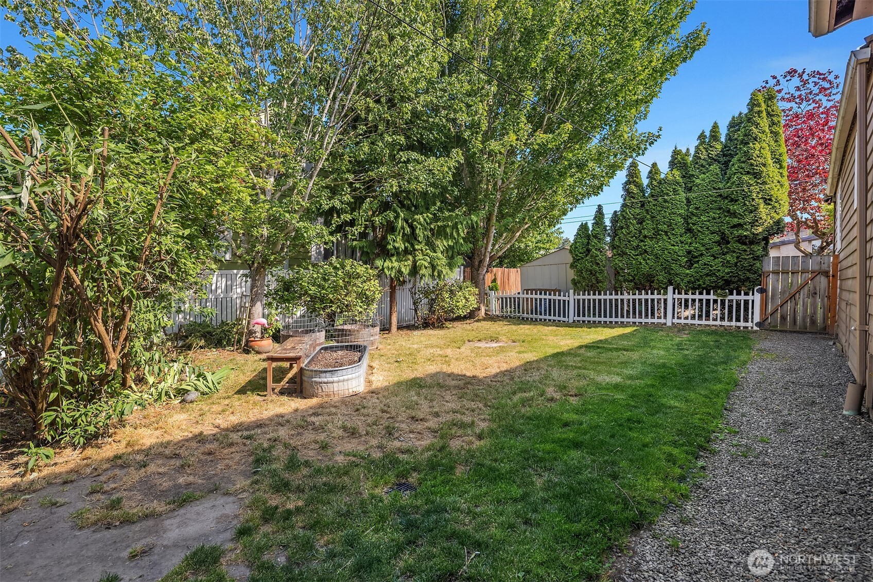 8432 S 117th Place