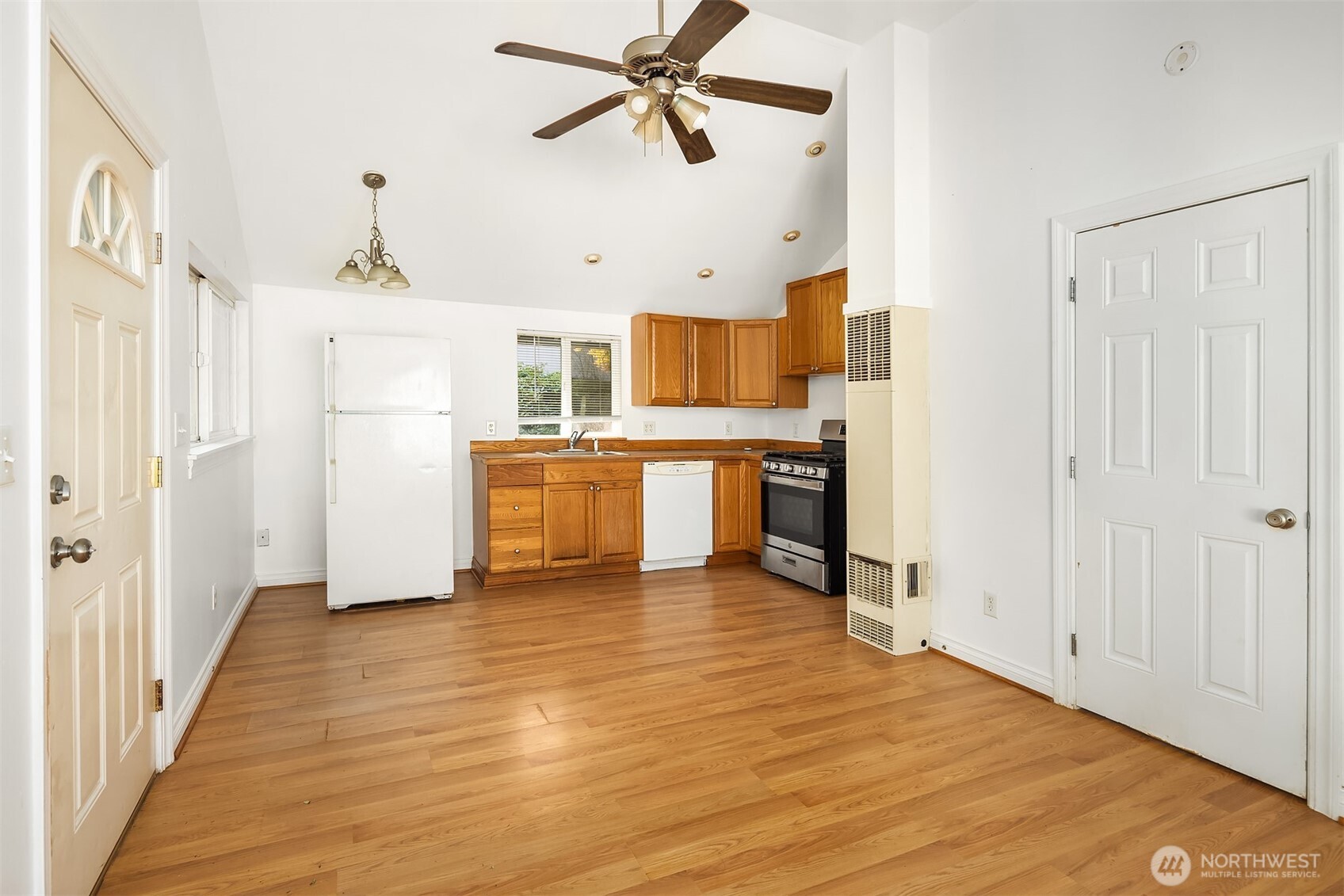 8432 S 117th Place