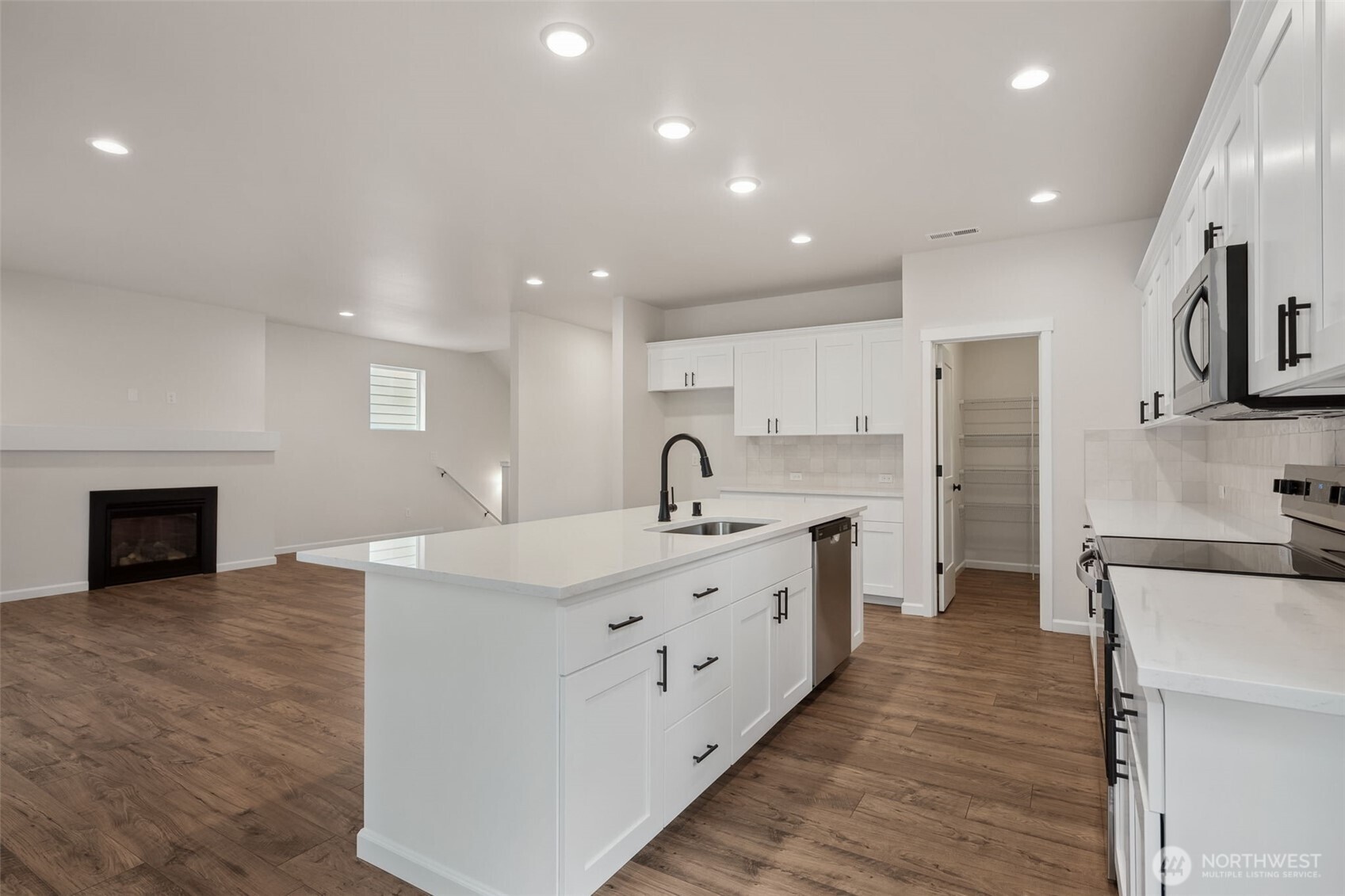 12050 126th Avenue Ct E Unit: 11