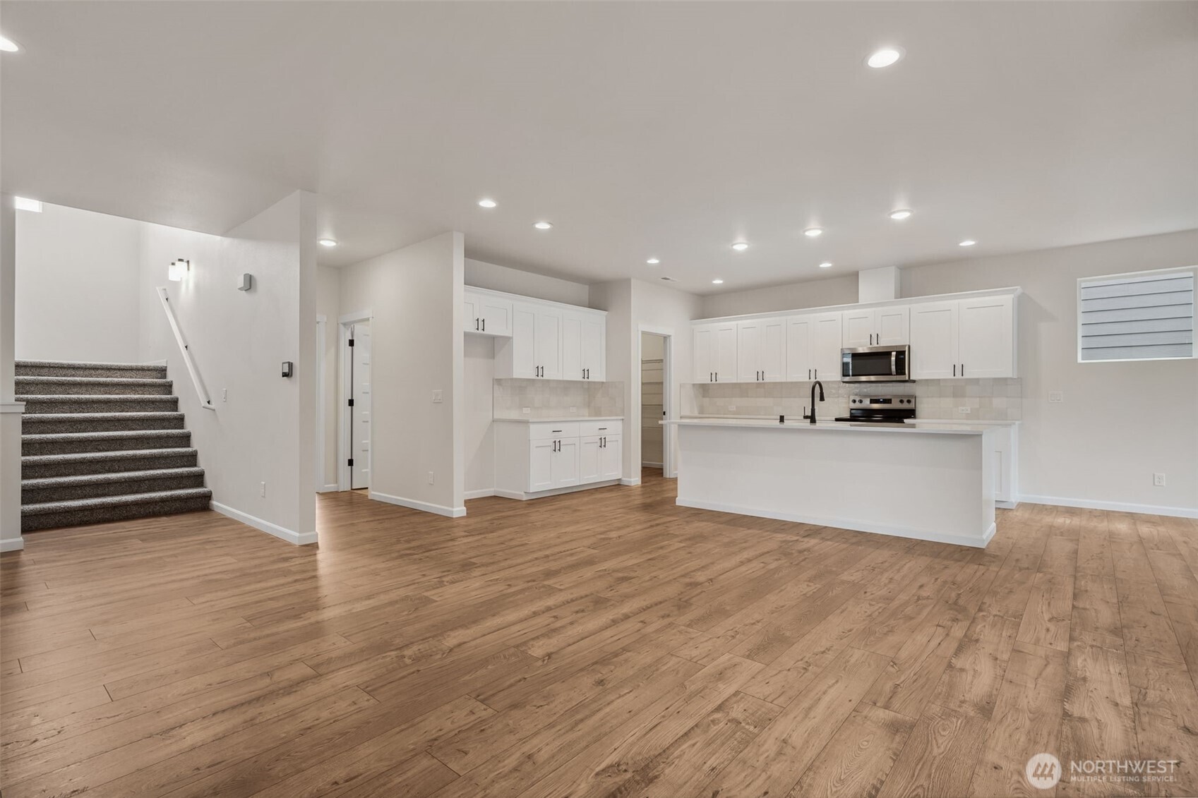 12050 126th Avenue Ct E Unit: 11