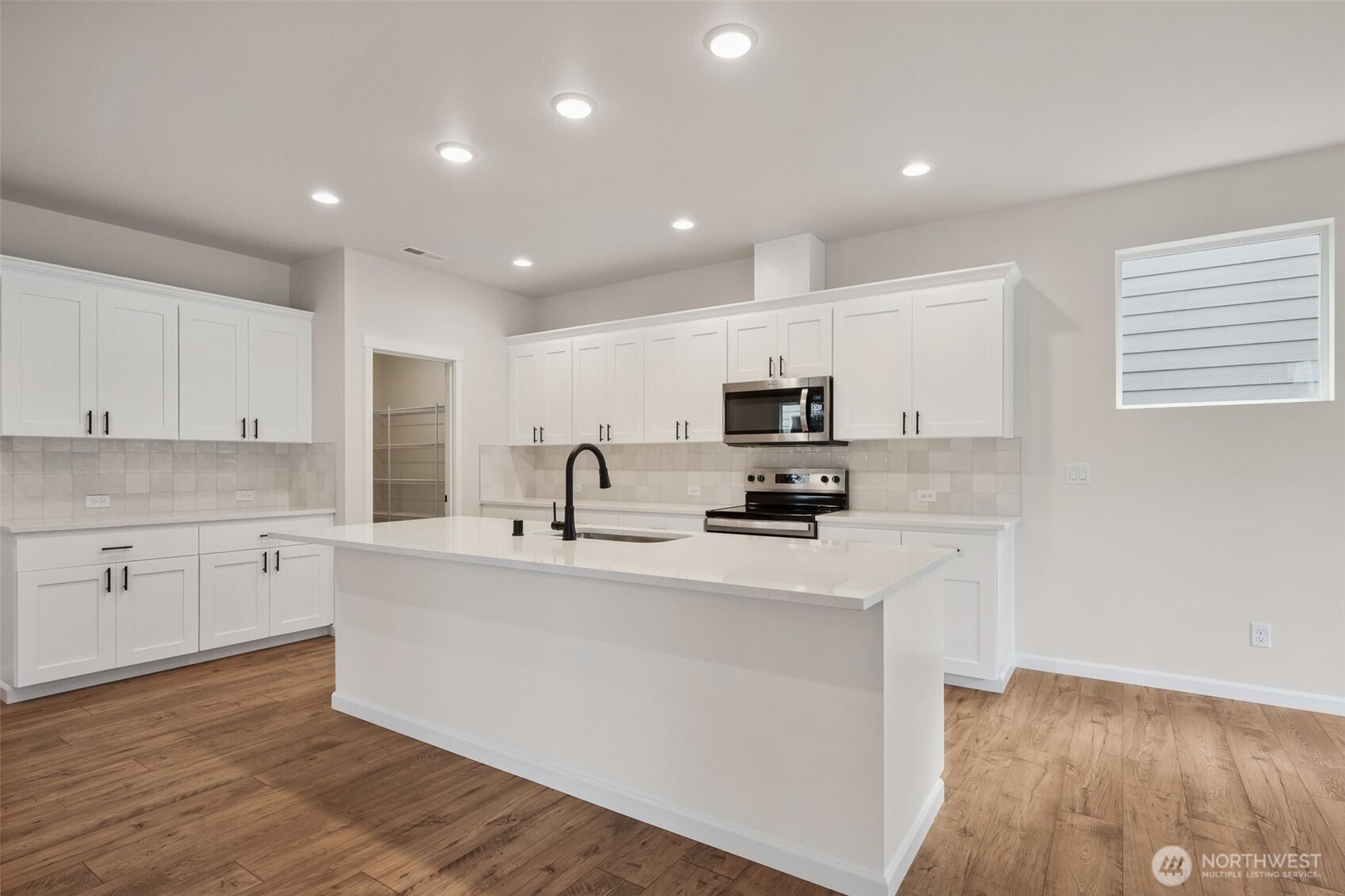 12050 126th Avenue Ct E Unit: 11
