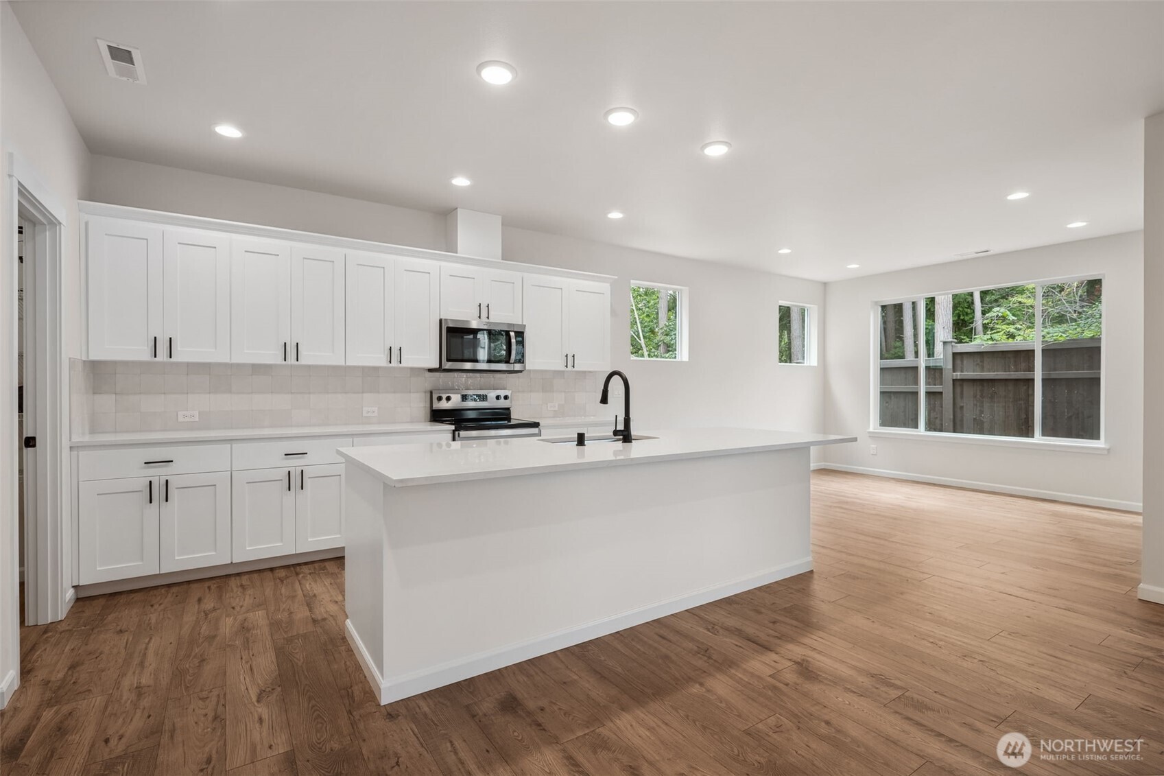 12050 126th Avenue Ct E Unit: 11