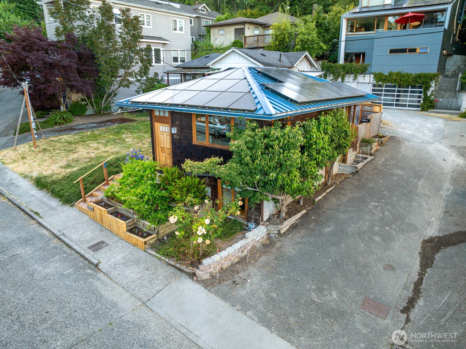 3522 S Leschi Place