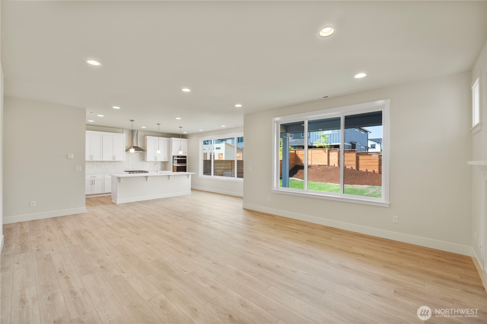 20851 156th Street E