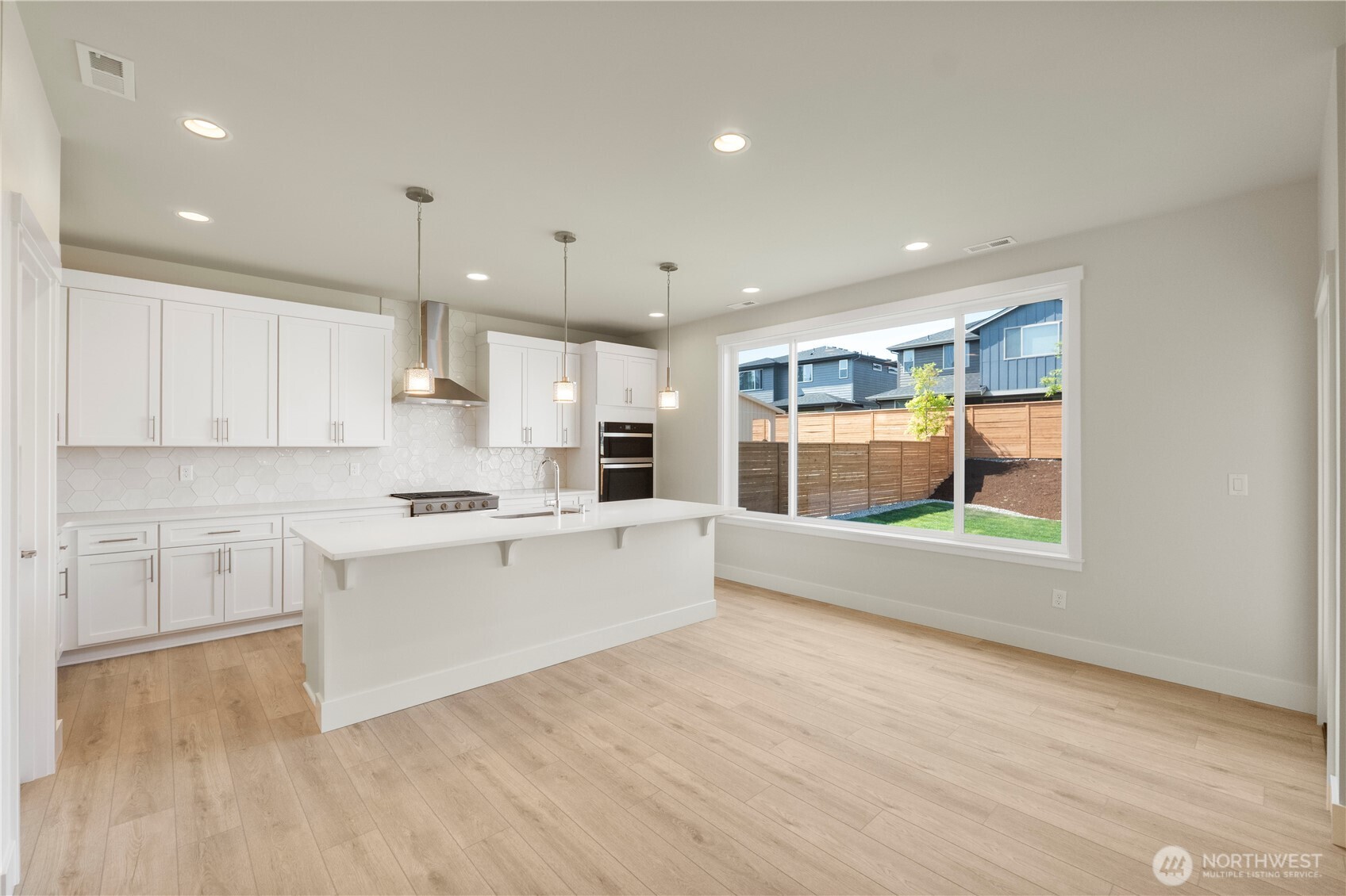 20851 156th Street E