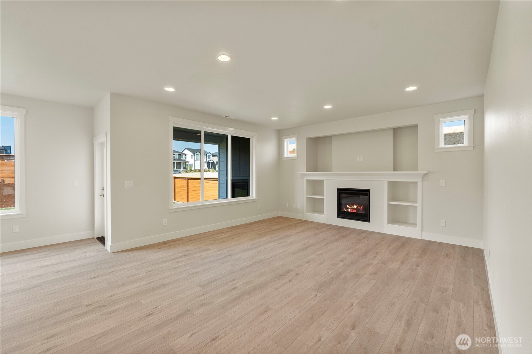 20851 156th Street E