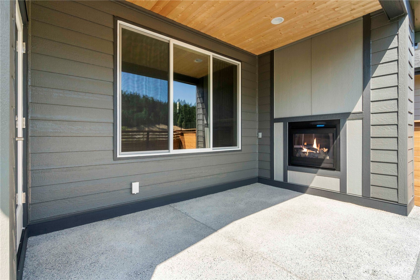 20837 156th Street E