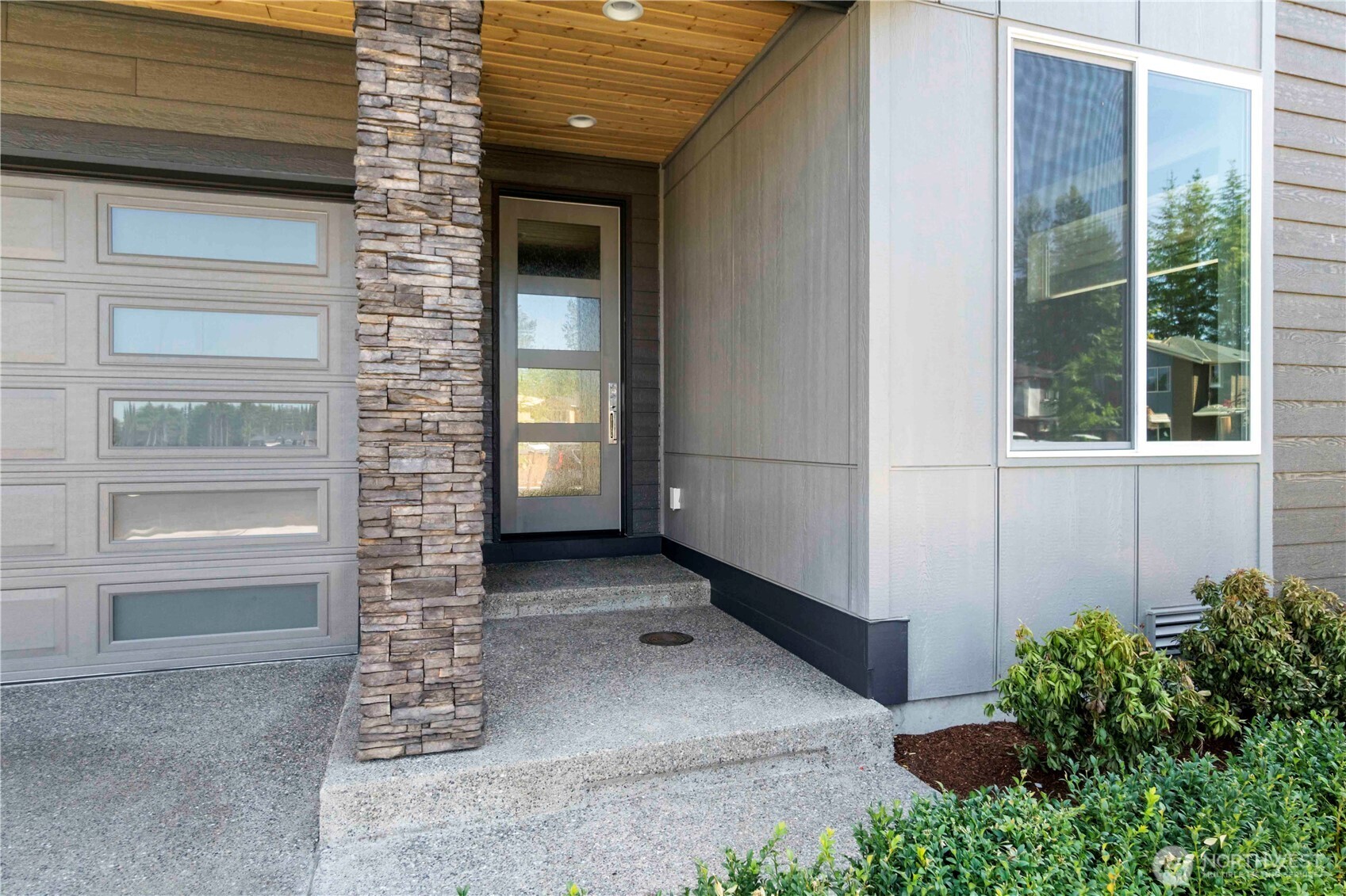 20837 156th Street E