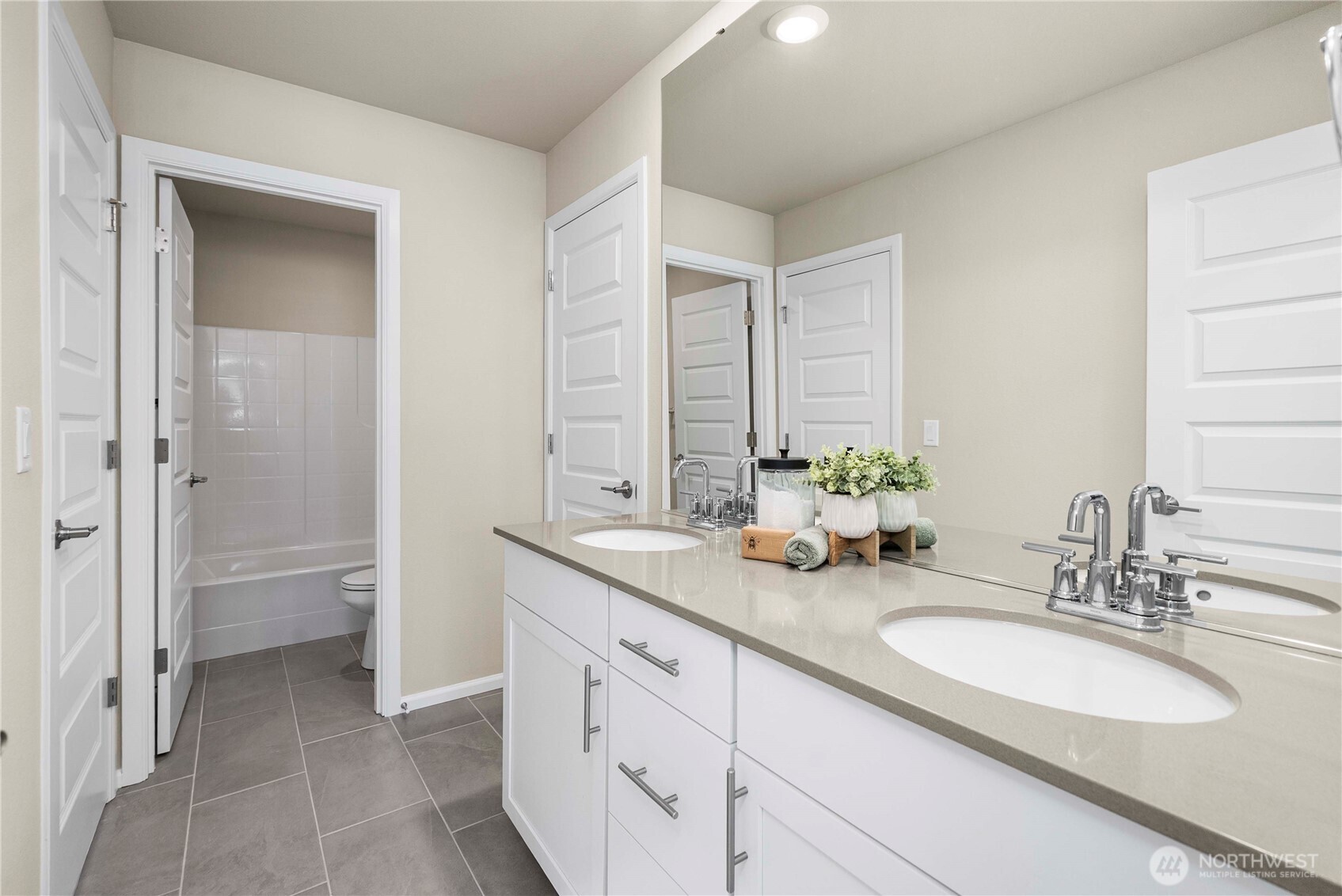 14934 Olympic Loop E