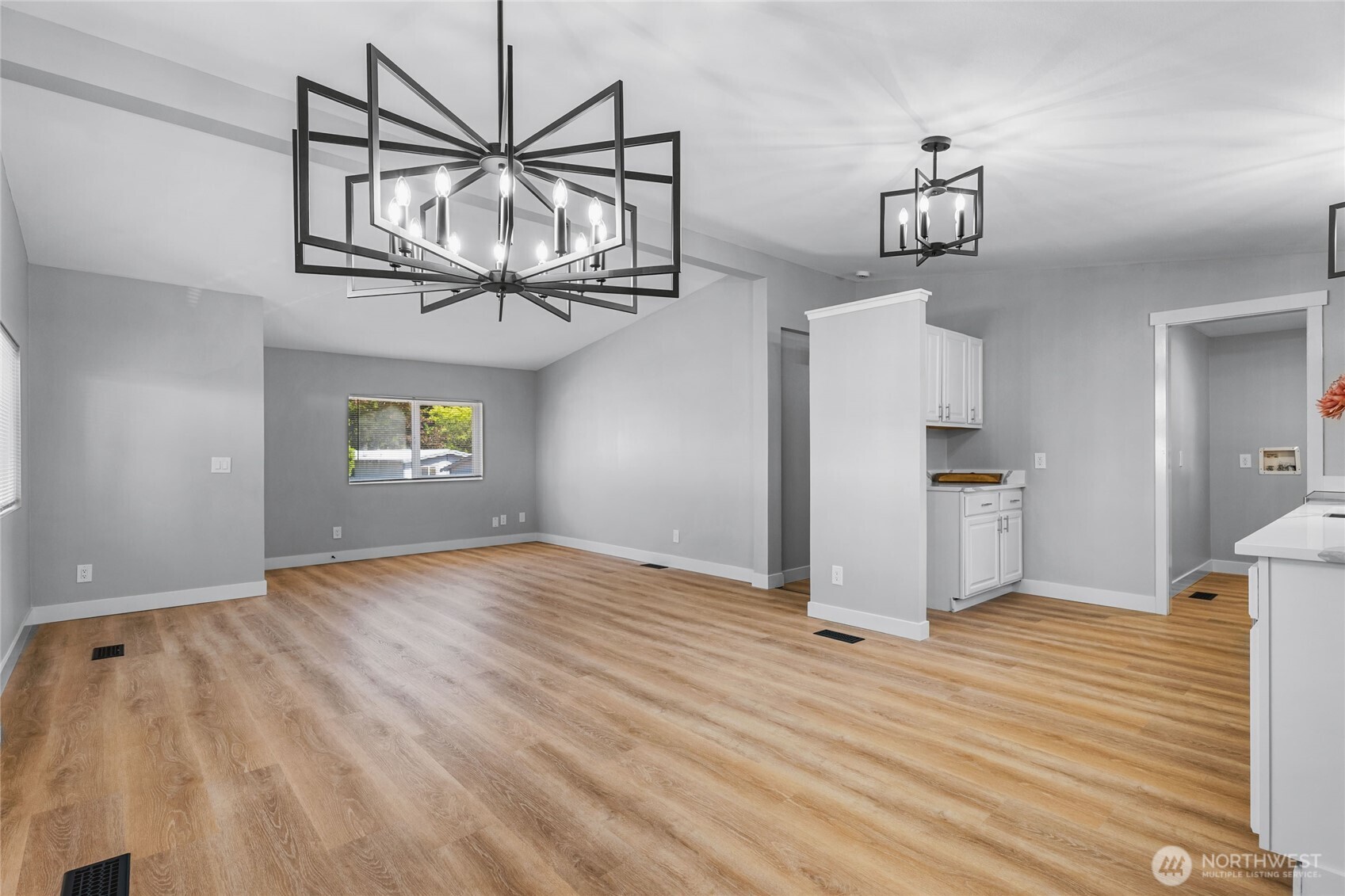 8917 Mulberry Court SE