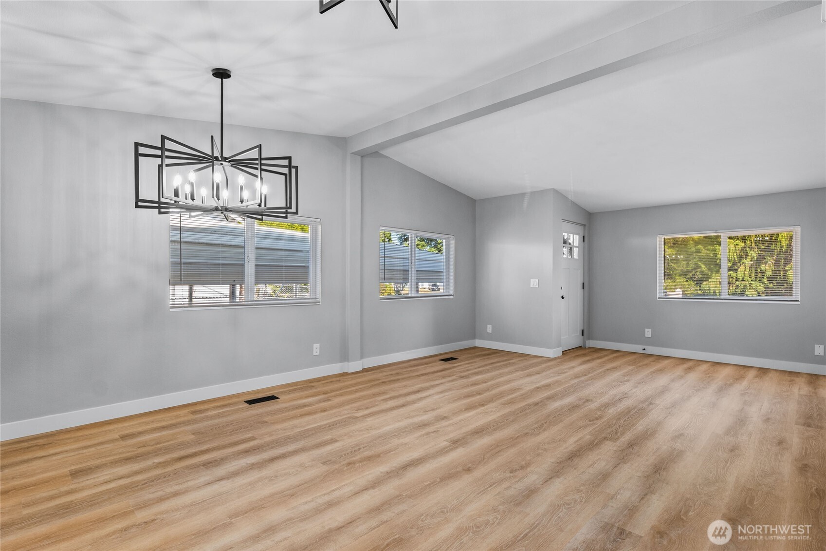 8917 Mulberry Court SE