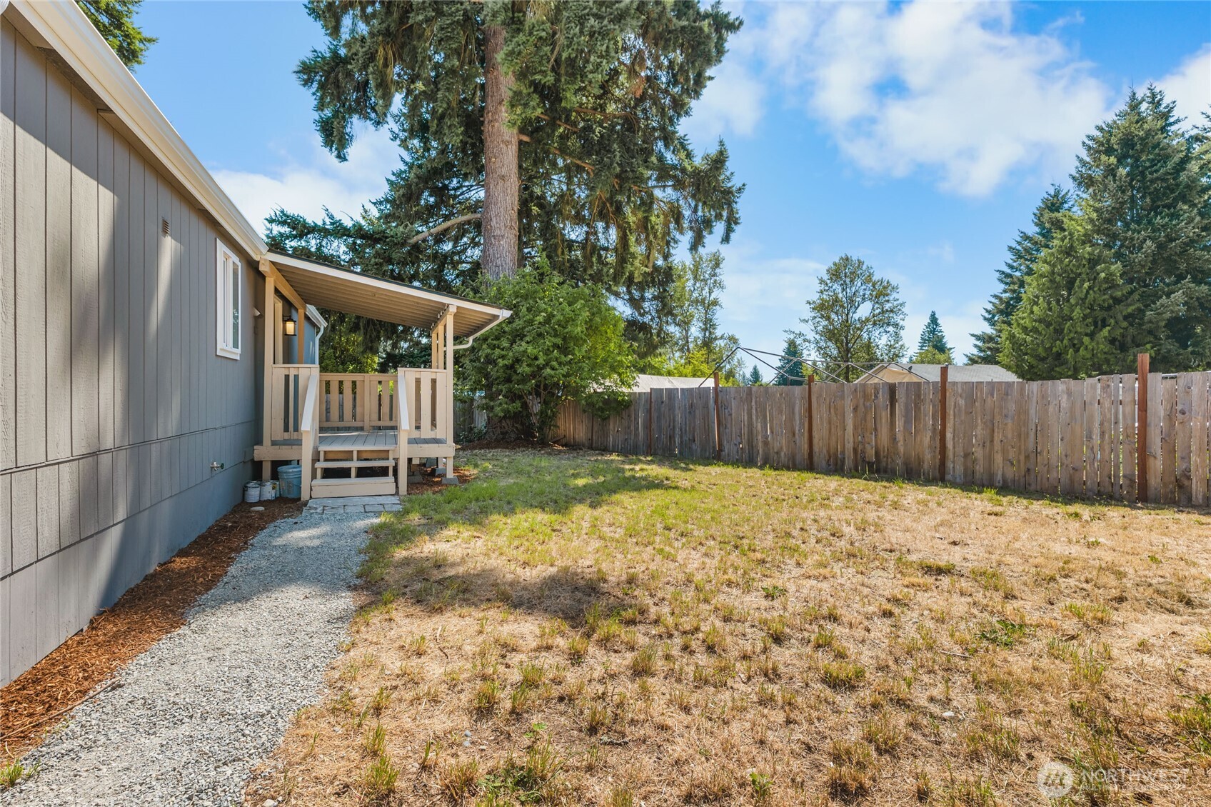 8917 Mulberry Court SE