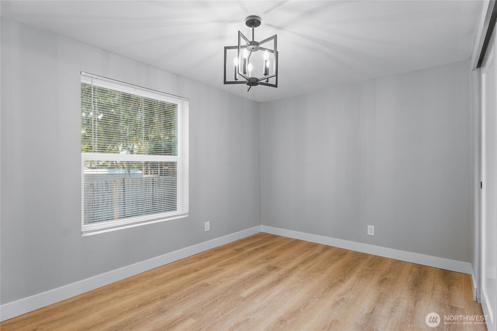 8917 Mulberry Court SE