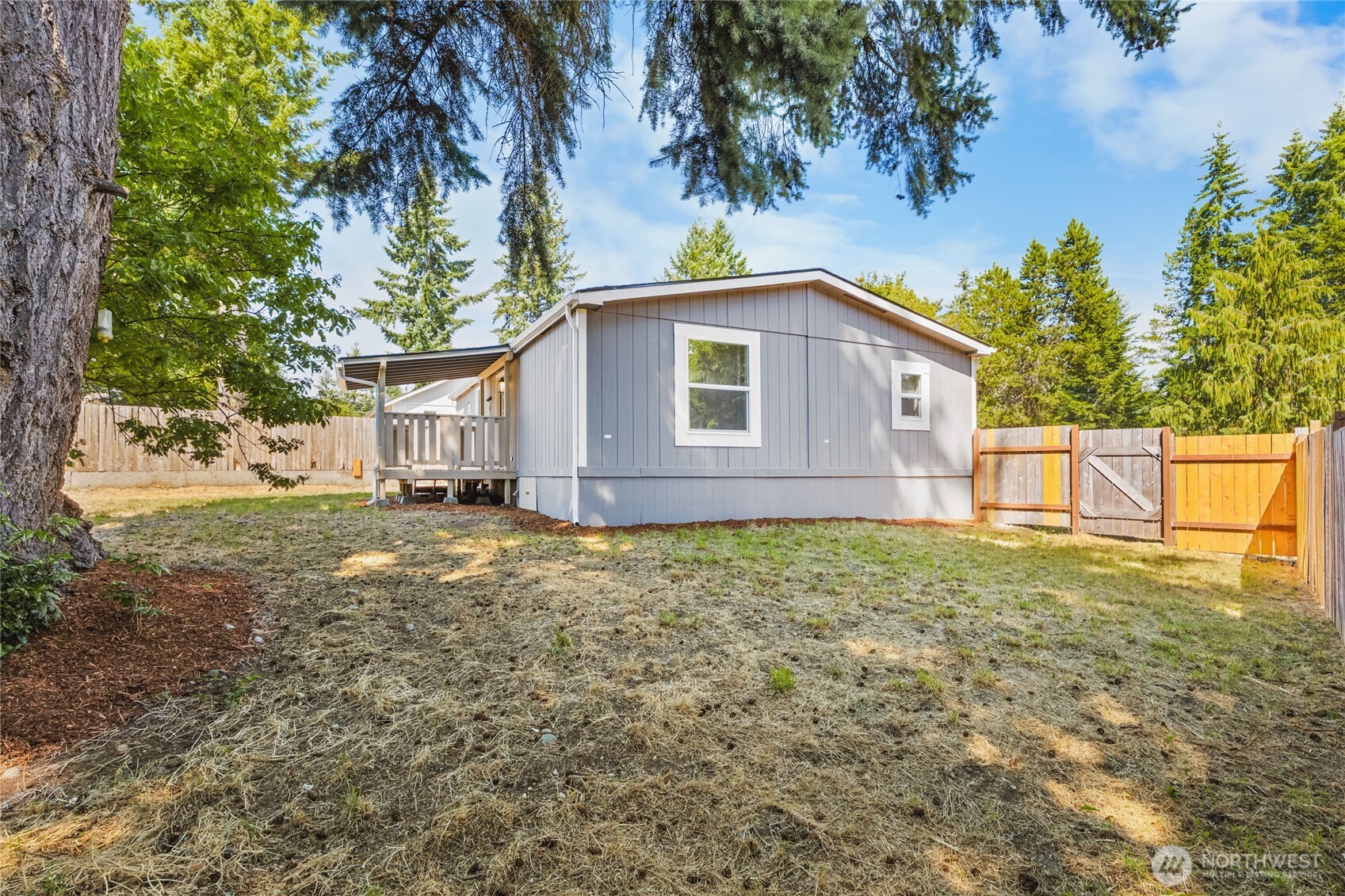 8917 Mulberry Court SE